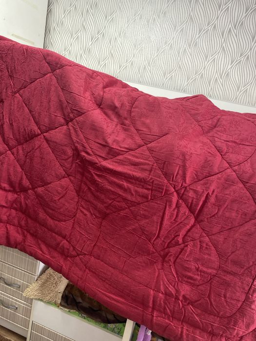 Продам верблюжие одеяло