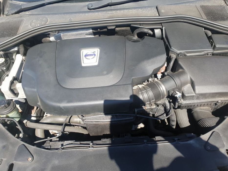 Dezmembrez Volvo S60 II D3 2010 motor 2.0D 120KW 163CP D5204 cutie de viteze manuala 6+1 usa portiera stanga dreapta fata spate bara aripa fuzeta planetara aripa oglinda dezmembrari piese