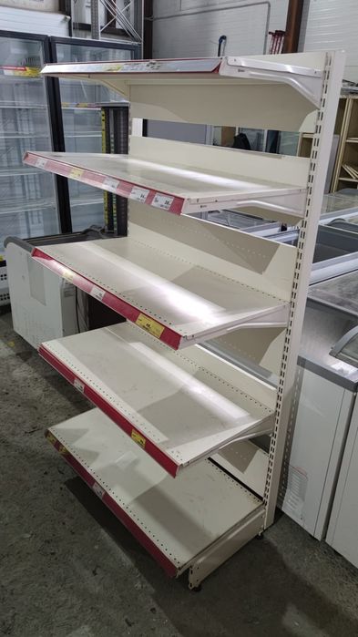 Витрина полька для магазина