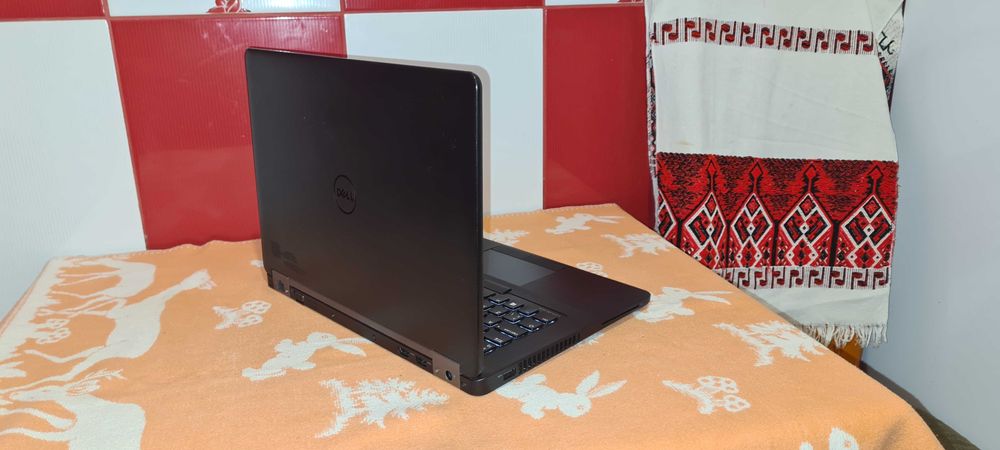 DELL i5 cu 8 gb ram= ssd 480 gb = 500 lei