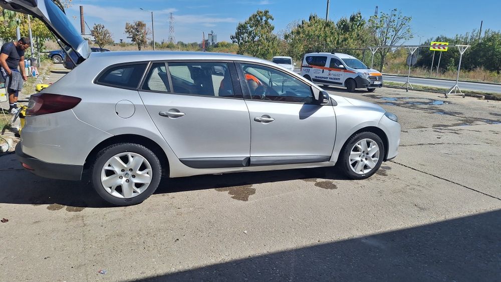 RENAULT Megane 2011 — imagine 3