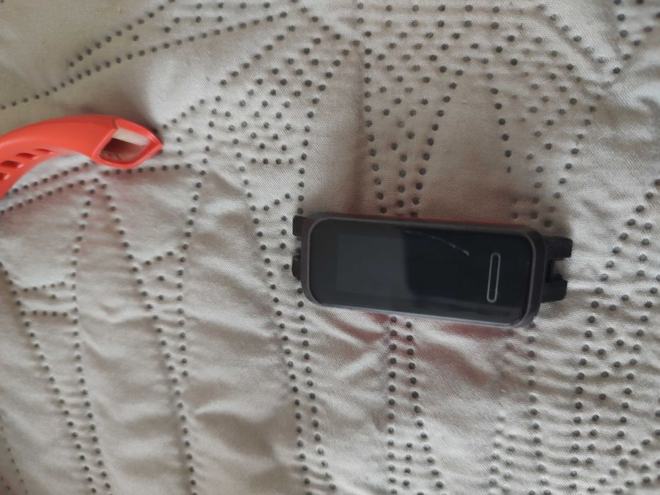 Фитнес гривна huawei band 4