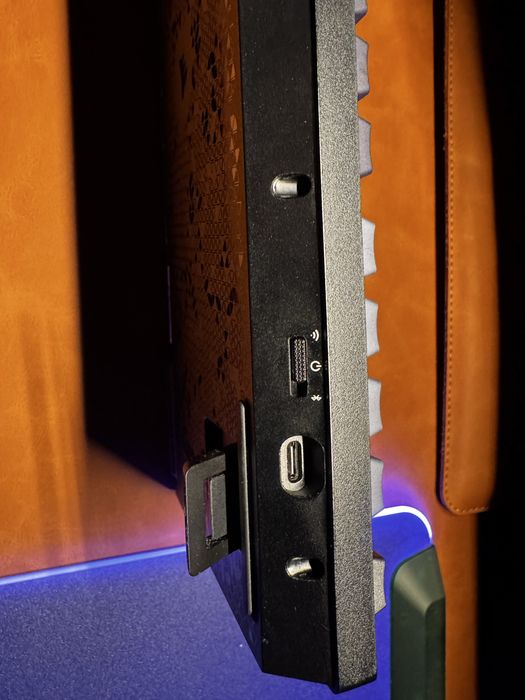 Tastatura Corsair K65 Plus