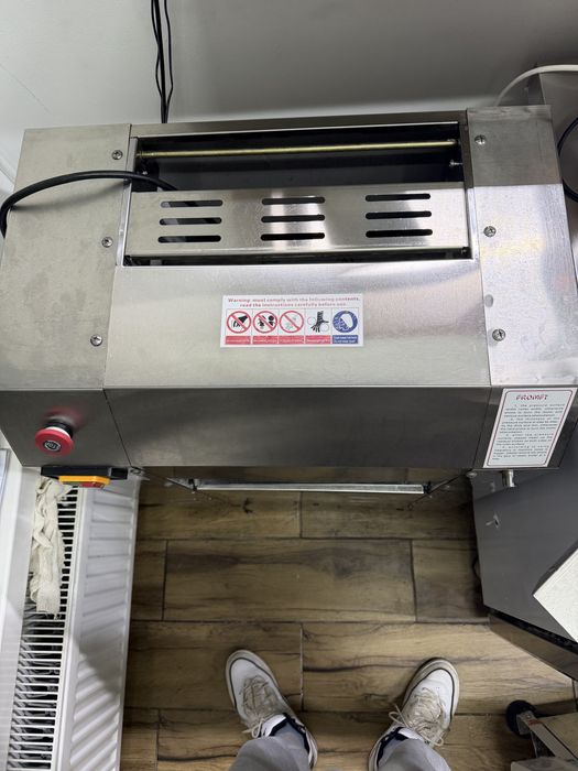 Тестораскаточная машина