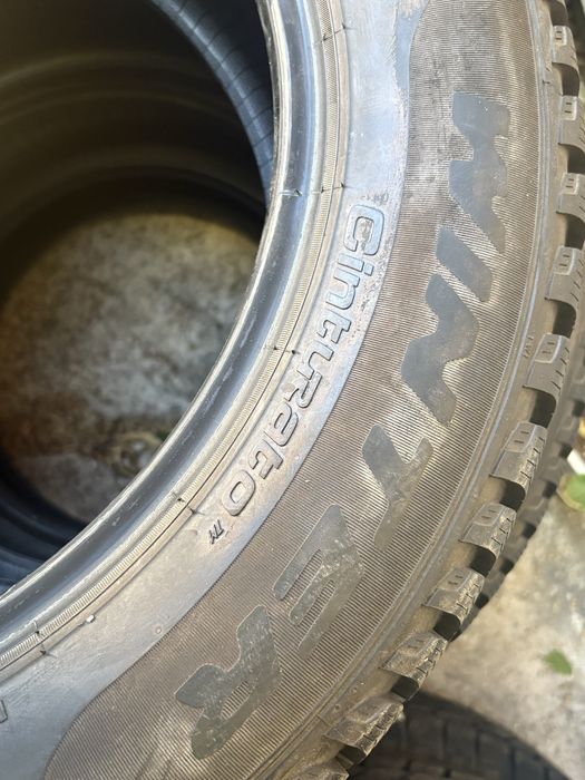 Зимни гуми 215/60/17 Pirelli