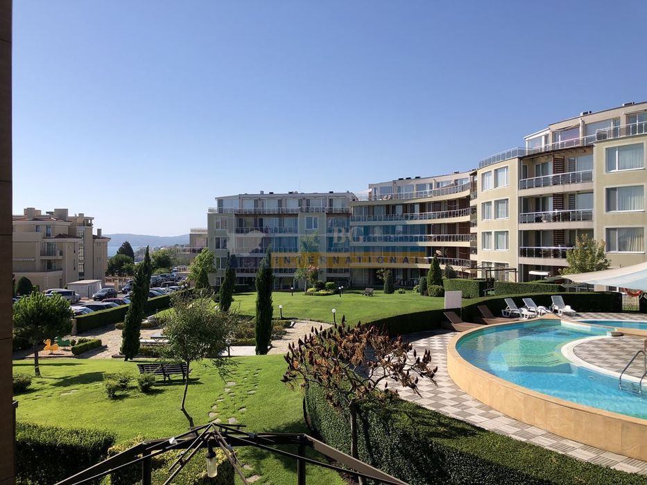 Продава се Двустаен апартамент в Черноморец - 55 кв.м за 881 €/кв.м - Снимка #12