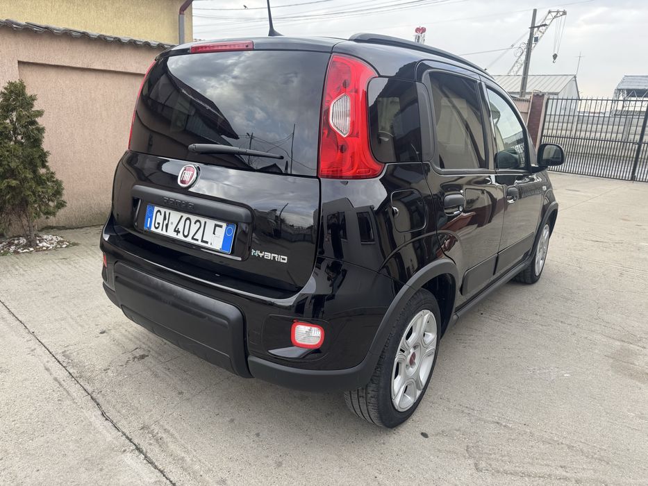 Vând Fiat Panda 1.0 Hybrid 70cp