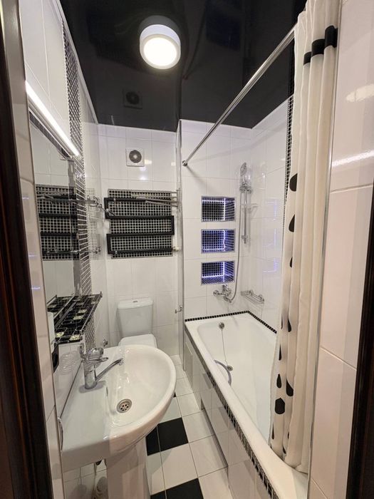 Продам Ц-12 Евро Квартира 2/2/4