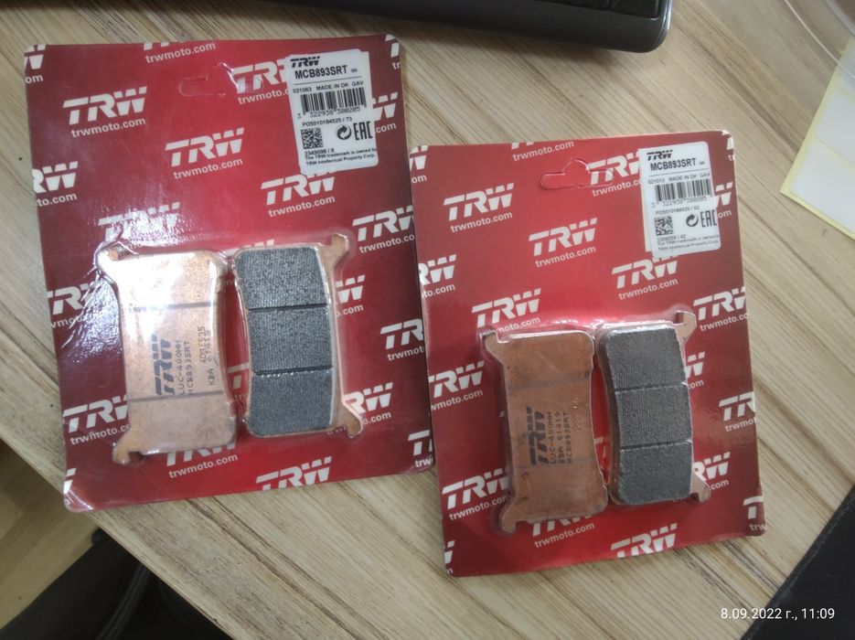 Комплект дискови накладки предни HONDA CBR,CRF,VFR800/1000 2015