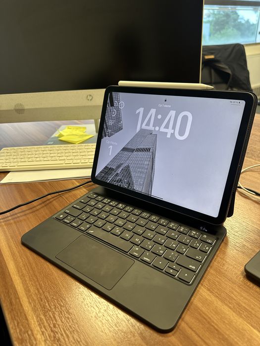 Ipad Air 5, M1, Apple pencil + чехол клавиатура