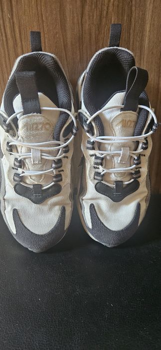 Страхотни детски маратонки: Nike (№ 30) и Adidas Spider-Man (№ 24)