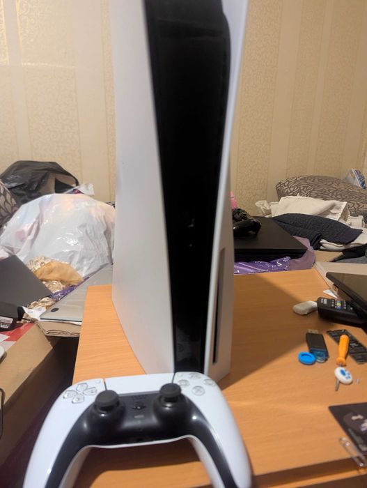 Playstation 5 один геймпад