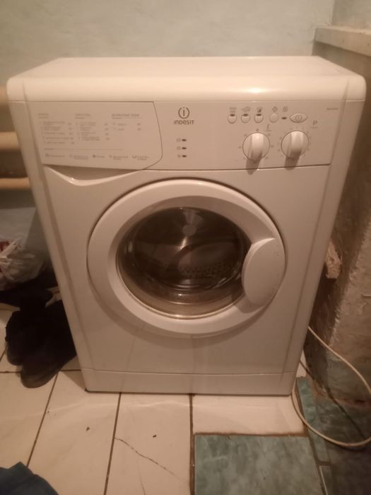Стиральная машина indesit