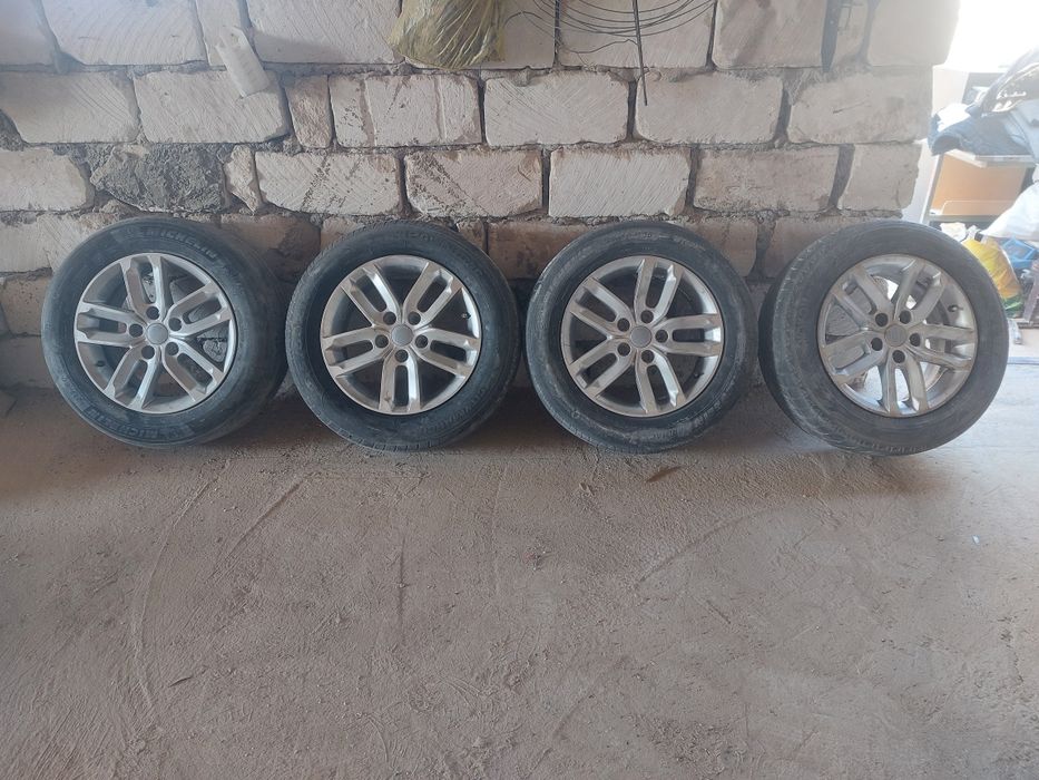 Дискамен покрышка сатылады