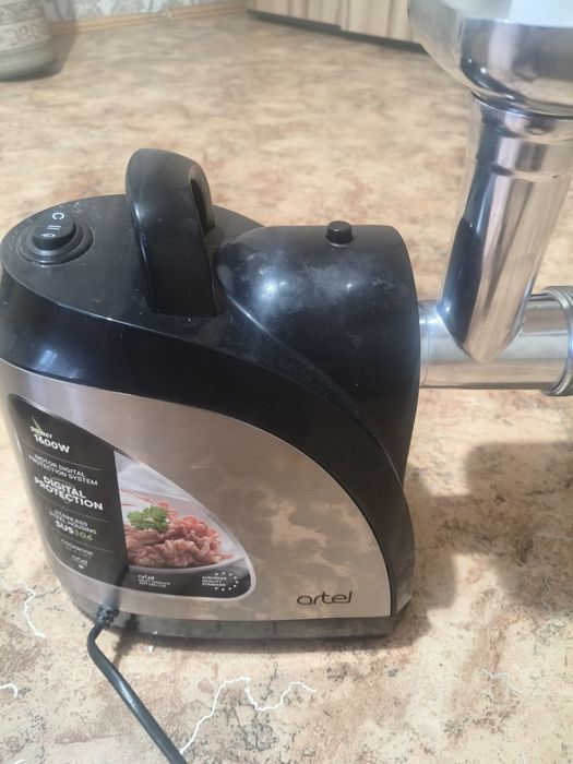 Продам мясорубку.