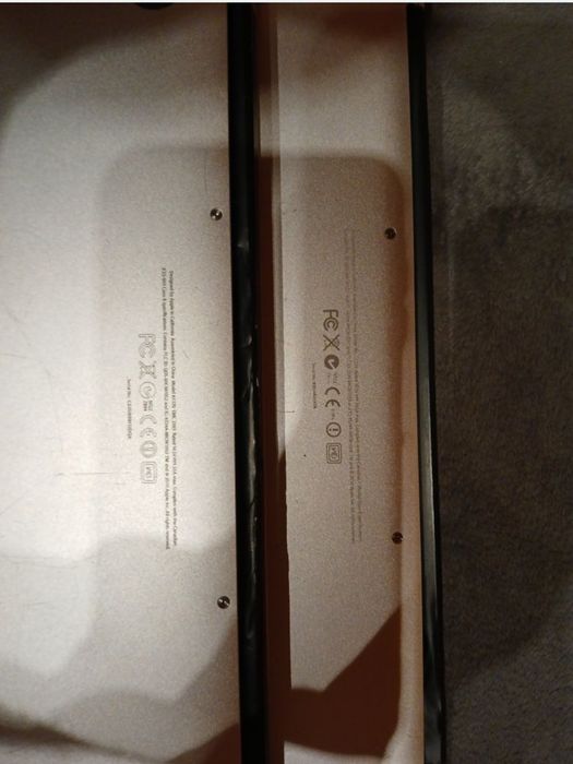 Vand macbook-uri  de piese