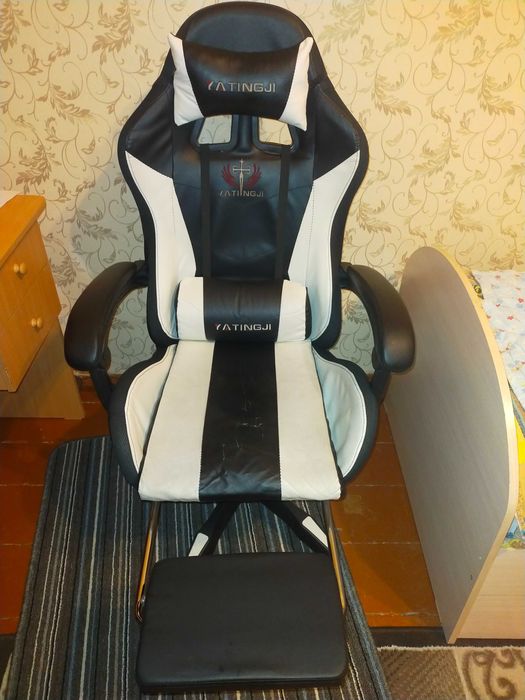 Продам игровое кресло