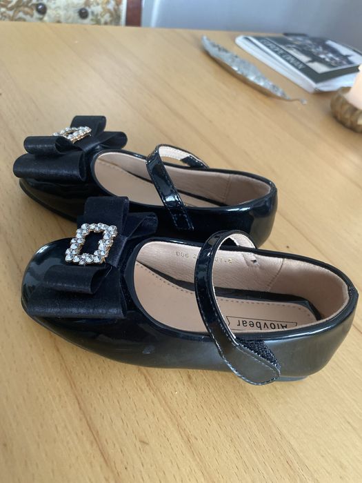 Обувь для девочки 25р за 3000 тг