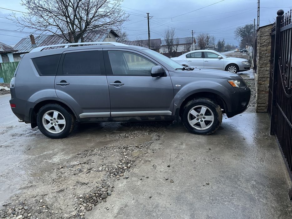 Vand sau schimb Mitsubishi Outlander