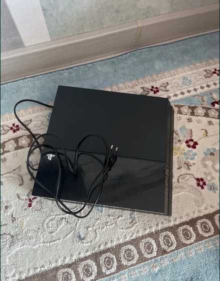 Продаю playstation 4
