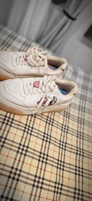 Vand adidasi bershka 37