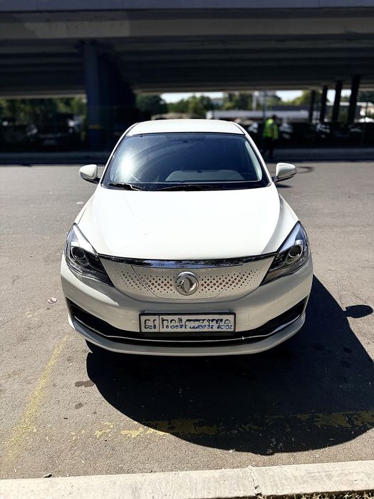 Dongfeng Aeolus E70 2022