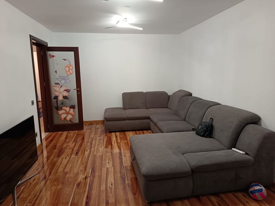 Vand Apartament cu 3 camere Alexandria