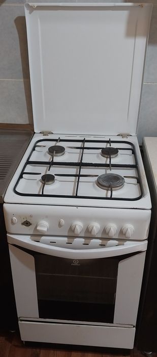 Газ плита продам