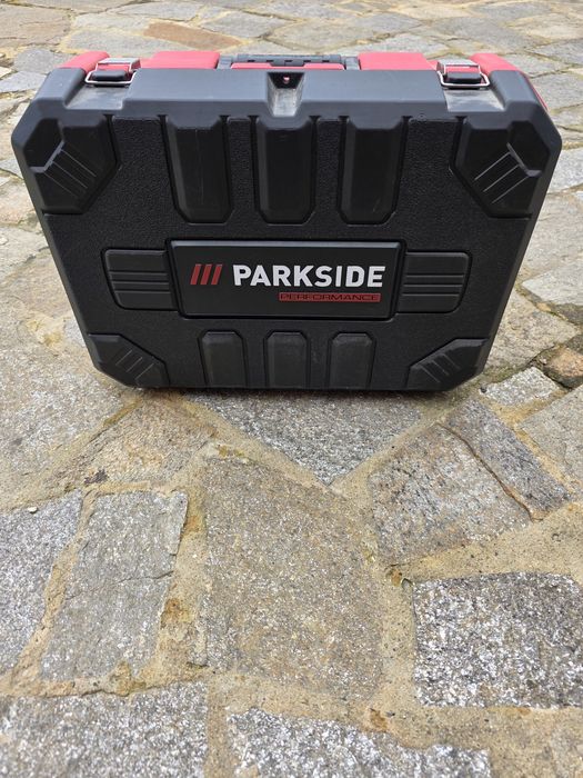 Продавам куфари Parkside