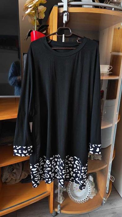 trei rochii masura 3xl 100 lei toate.