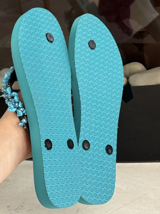 Чисто нови джапанки с камъчета