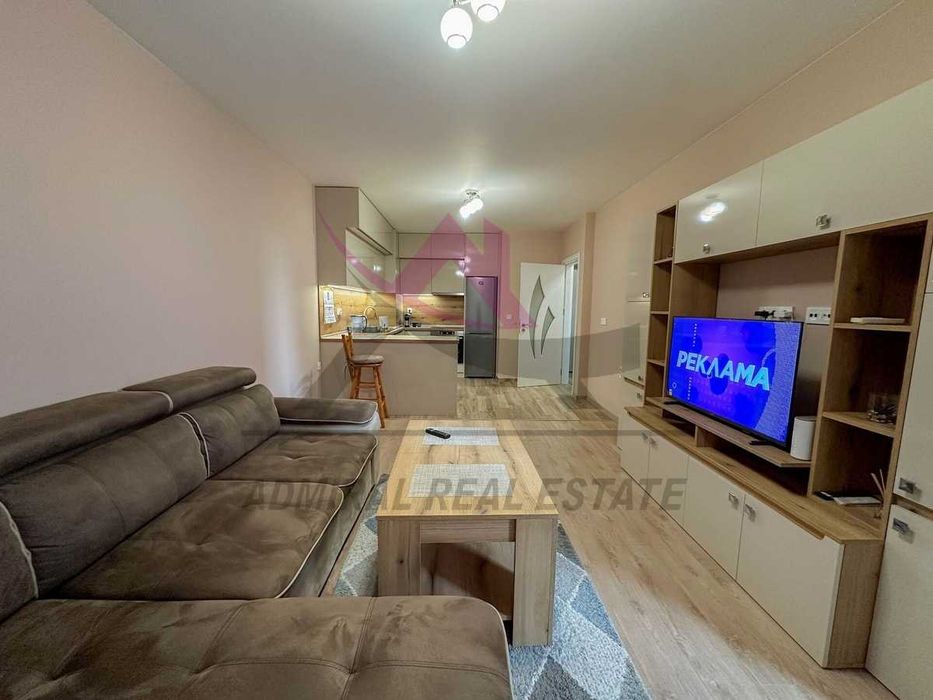 Дава се под наем Двустаен апартамент в Варна, Младост 2 - 55 кв.м за 511 € - Снимка #1