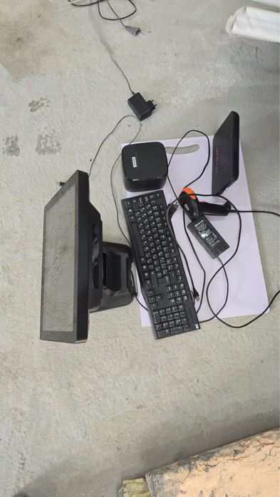 Моноблок, кассовый аппарат