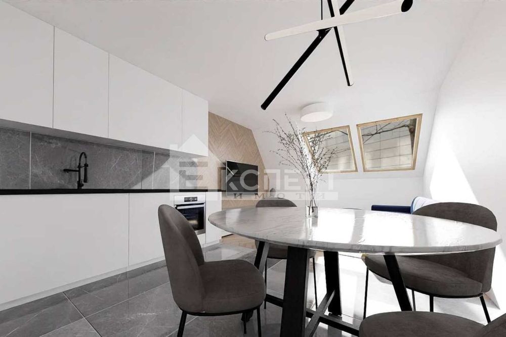 Продава се Двустаен апартамент в Пловдив, Въстанически - 62 кв.м за 1600 €/кв.м - Снимка #2