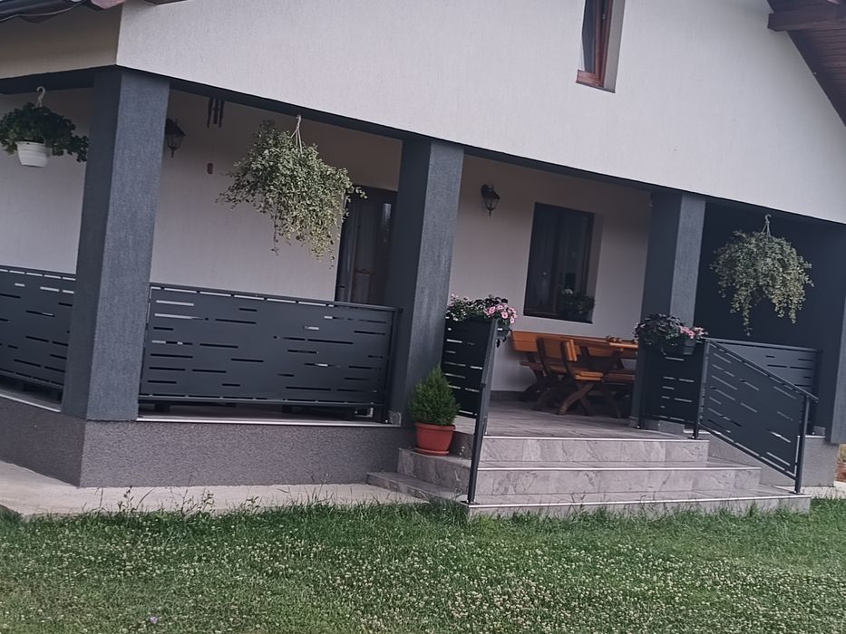 Casă nouă  la 11 km de oraș, 162.000 euro