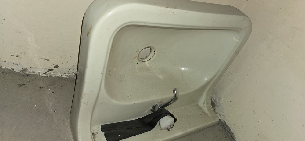 Раковина, смеситель