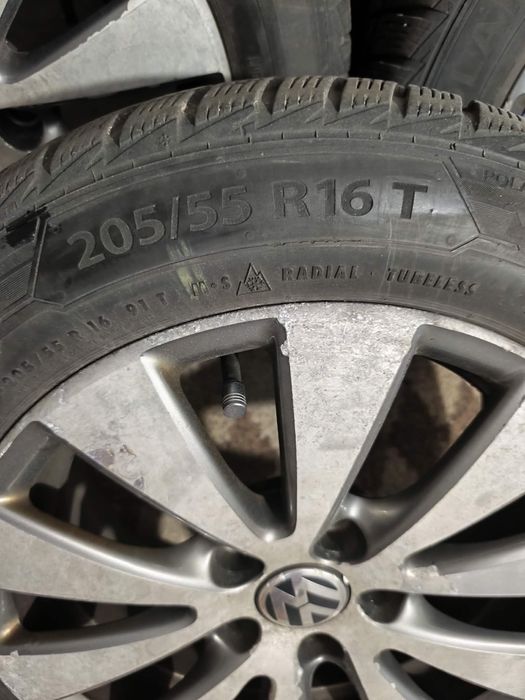 Jante VW R16 originale cu anvelope de iarnă 205/55 R16