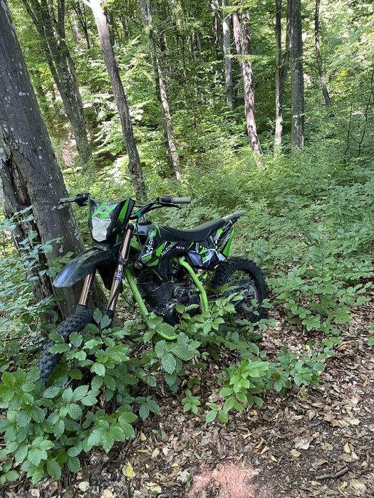 Vând cross kxd 150cc cu motor nou