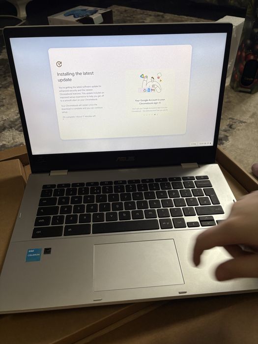 Laptop asus nou doar desfacut chromebook