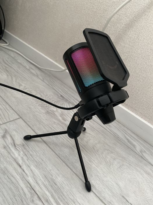 Микрофон Fifine Ampligame A6V рабочий