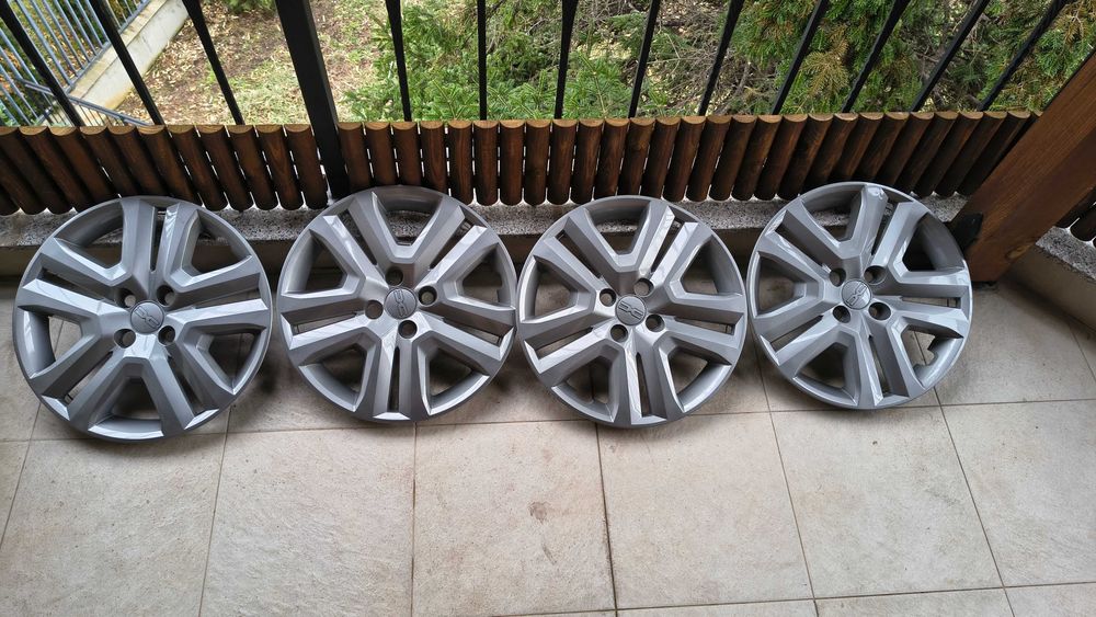 Тасове 16 за  Dacia / Дачия оригинални