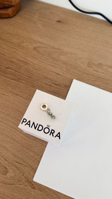 Pandora Disney dress of Tinker Bell charm / factura