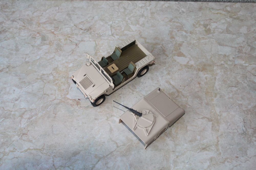 Macheta militara Humvee / Hummer / Hmmwv M998, scara 1/35