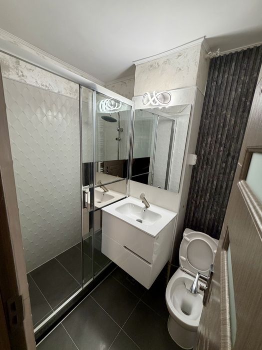 Inchiriez apartament!