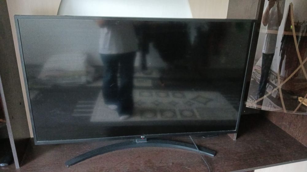 Телевизор LG продам