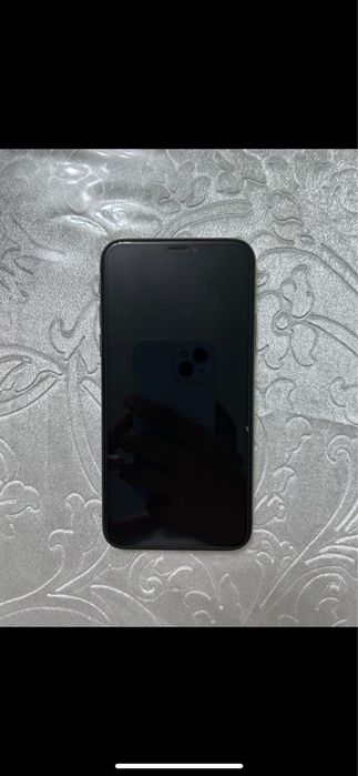 iPhone xs 64гб.