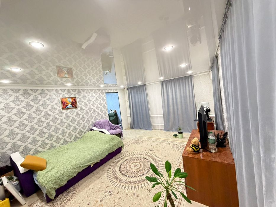 Продам дом 2 рабочий .