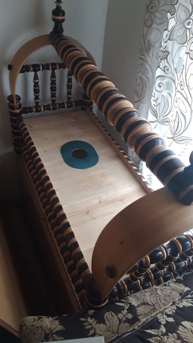 Продам бесик почти новая