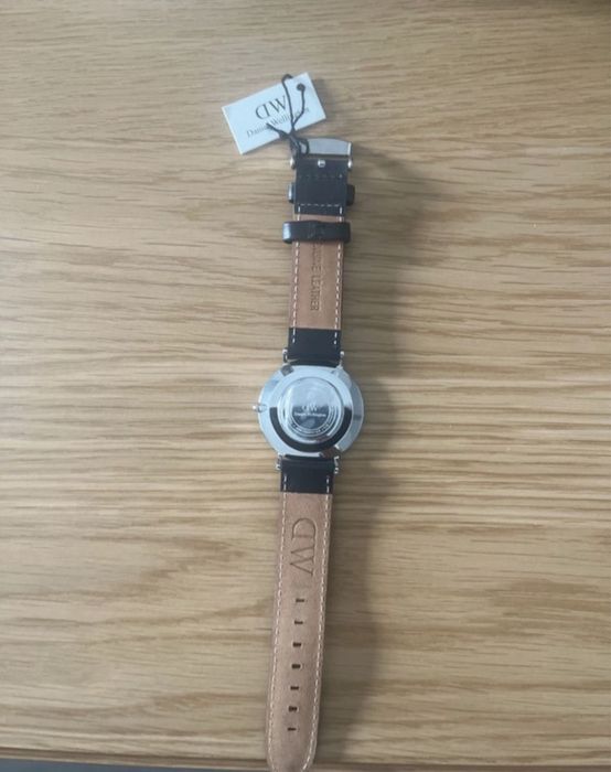 Vand ceas Daniel Wellington