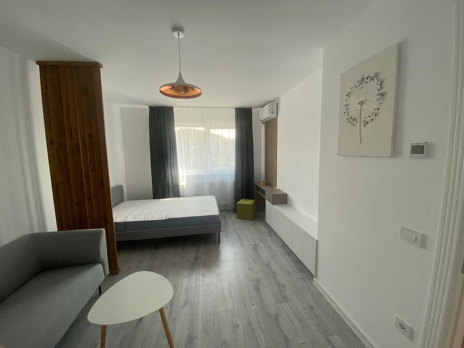 PF, închiriez Apartament 1 camera decomandat in completul Poitiers Towers.